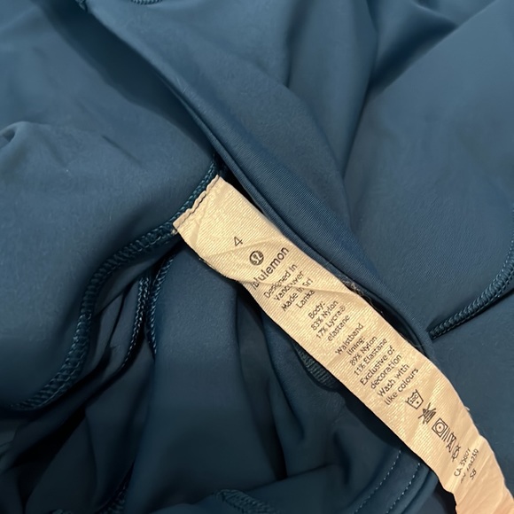 Lululemon Fast and Free Tight 25” CARB CARBON BLUE reflectors 4 - Picture 7 of 9